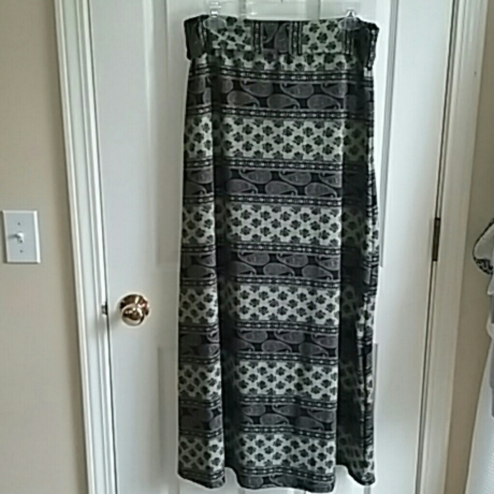 NWT Agnes & Dora A line maxi skirt