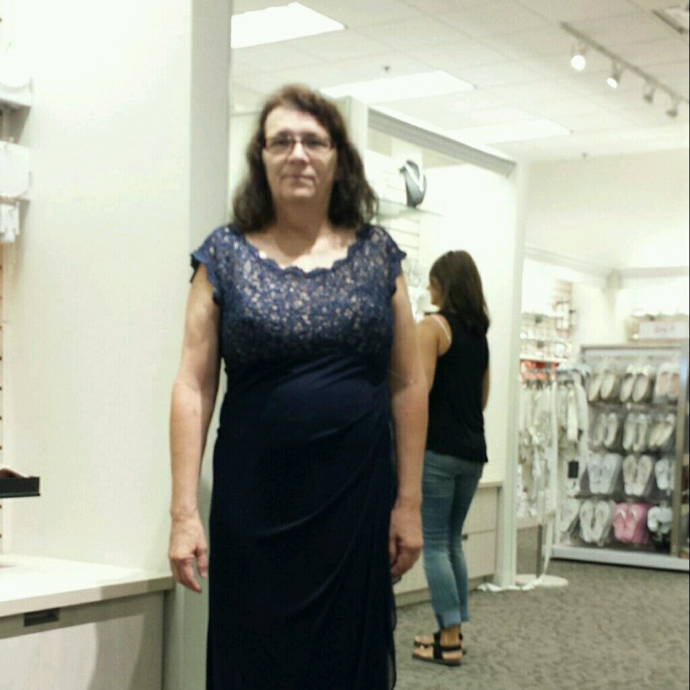 Meet your Posher, Crystal