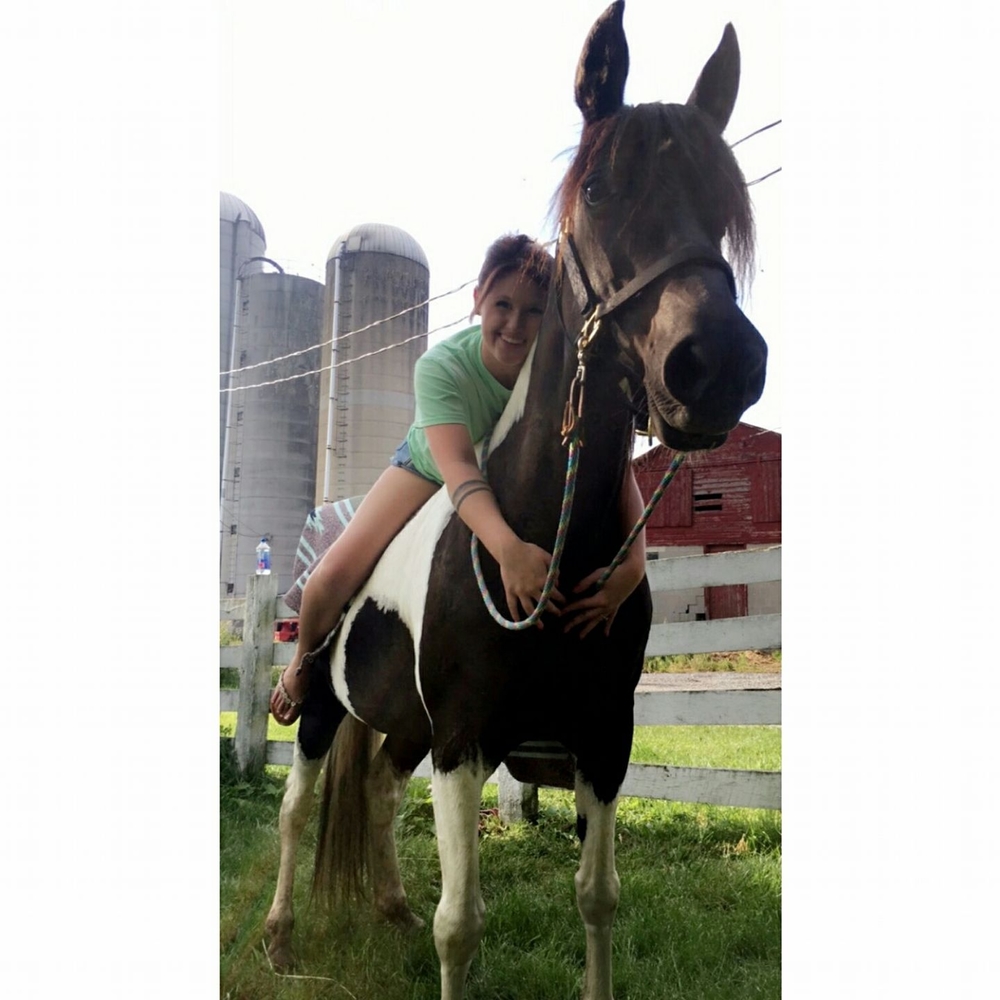 Meet your Posher, Candis