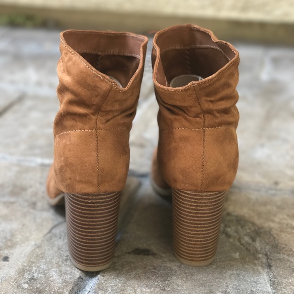 NIB Texas Cognac Slouch Top Chunky Heel Ankle Boot - Picture 8 of 8