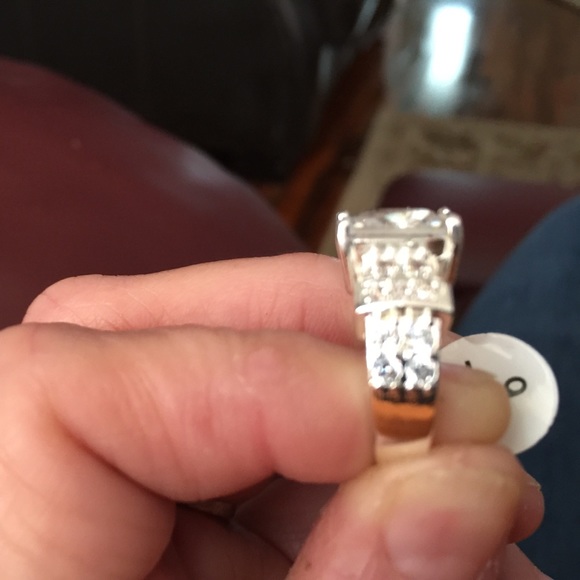 REDUCED-White Topaz Sterling Silver Ring - Picture 2 of 2