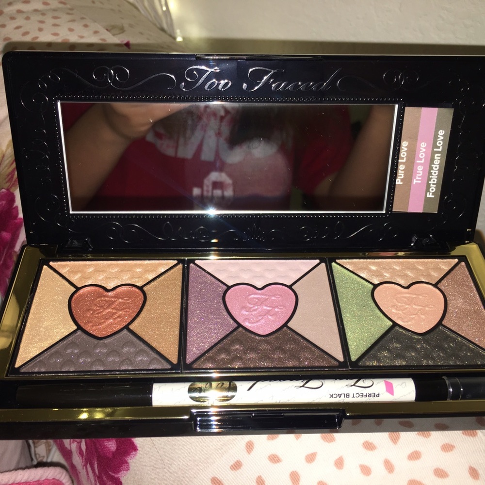 Too Faced Love palette