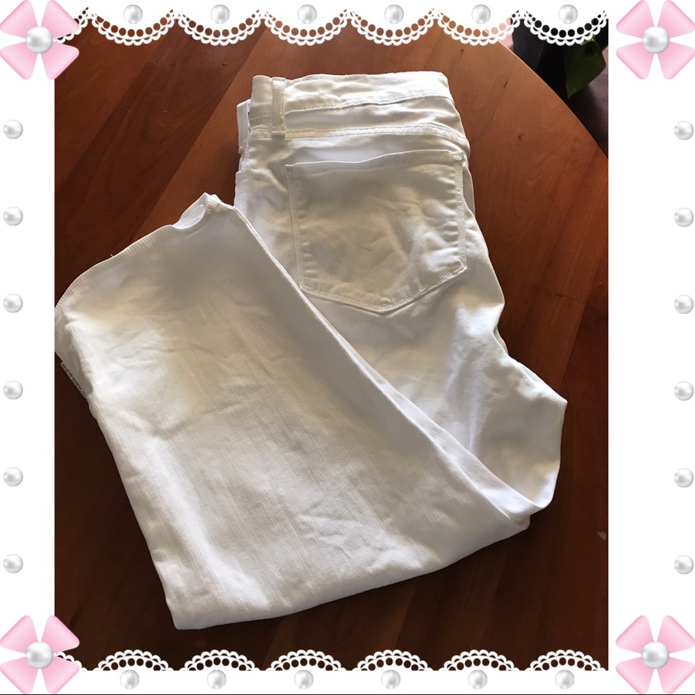 NYDJ White Capris. Excellent condition