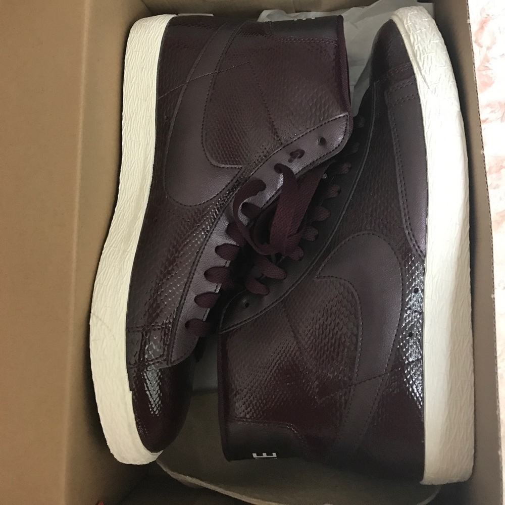 NIKE Sneakers: Never Worn