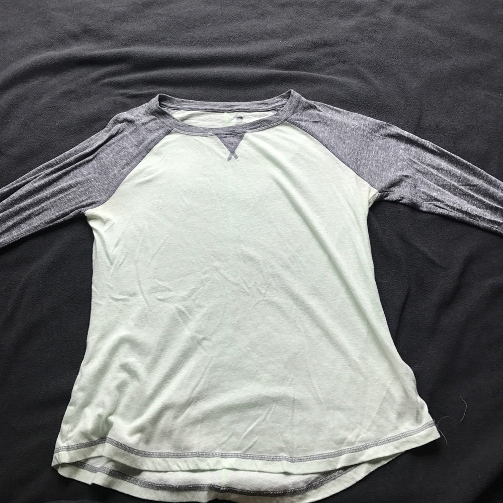 Baseball tee