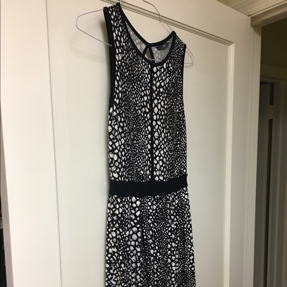 Black and white patterned dress