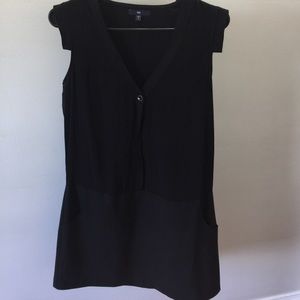 Black dress with pockets