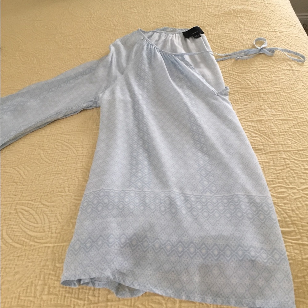 Bell sleeve boho style shirt
