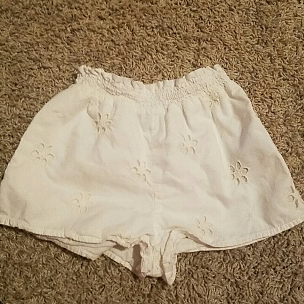 Little girl size 3 shorts