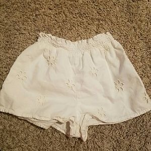 Little girl size 3 shorts