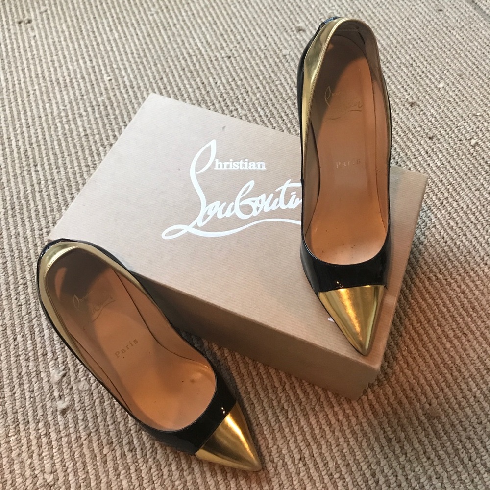 Almost new black and gold Christian Louboutins