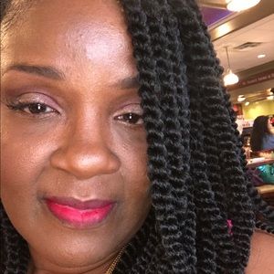 Meet your Posher, Crystal