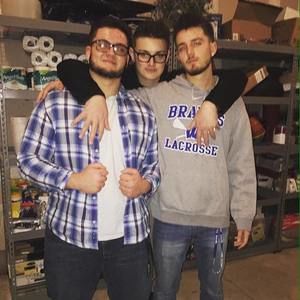 Meet your Posher, Dustin