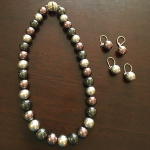 Magnetic clasp necklace with matching earrings