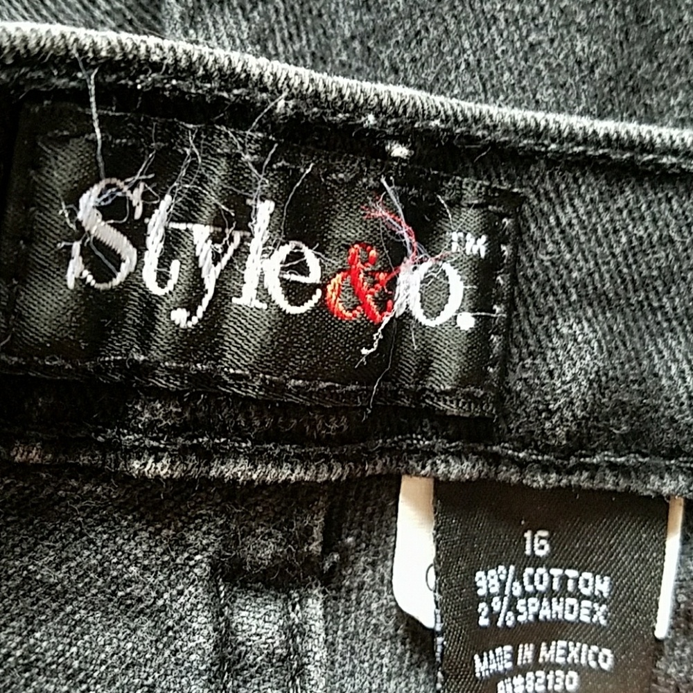 STYLE & CO BLACK JEAN CAPRIS ~🎊HP🎊 - Picture 5 of 5