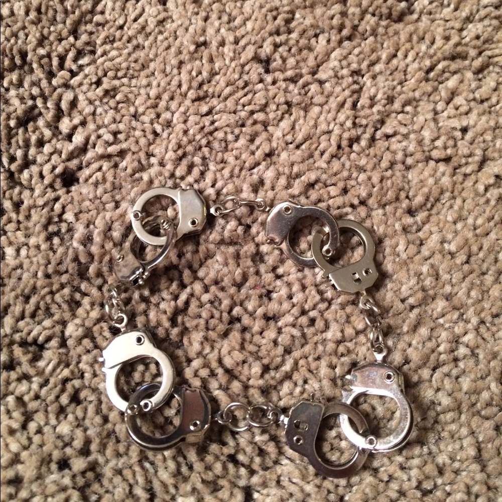 Cuffs bracelet
