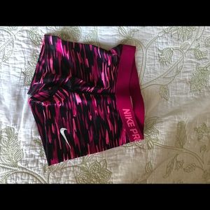 Nike pro form extra small