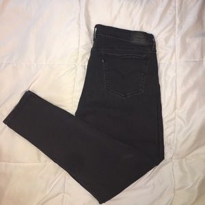 Black wash Levi's skinny jeans