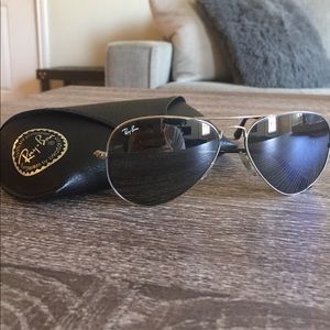 Silver Mirrored Ray Ban Aviator Sunglasses