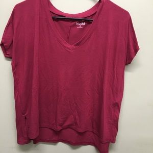 Flowing brick-red v-neck shirt