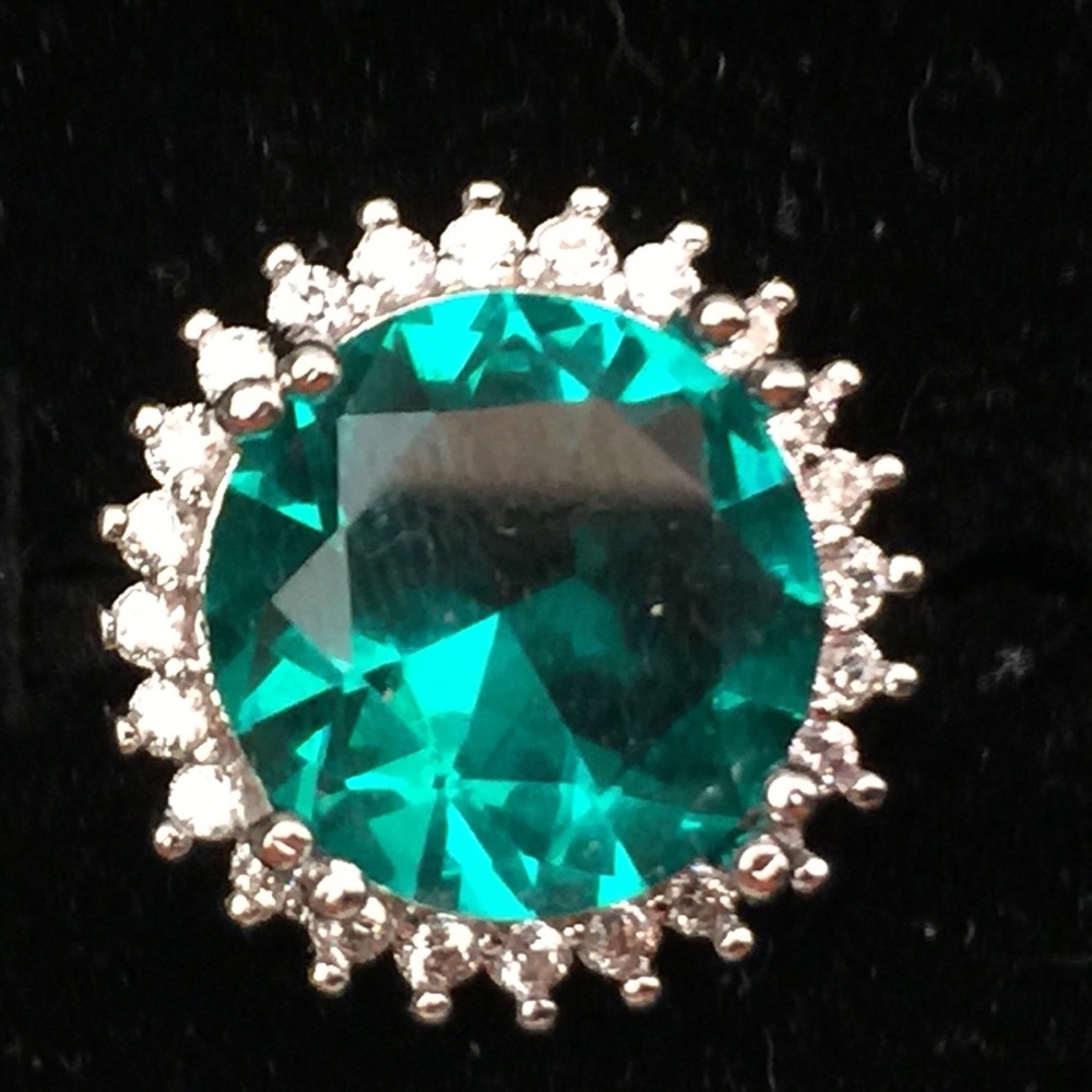 REDUCED-SS 925 Green Stone w/ cz's around it