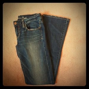 American Eagle Skinny Kick Jeans