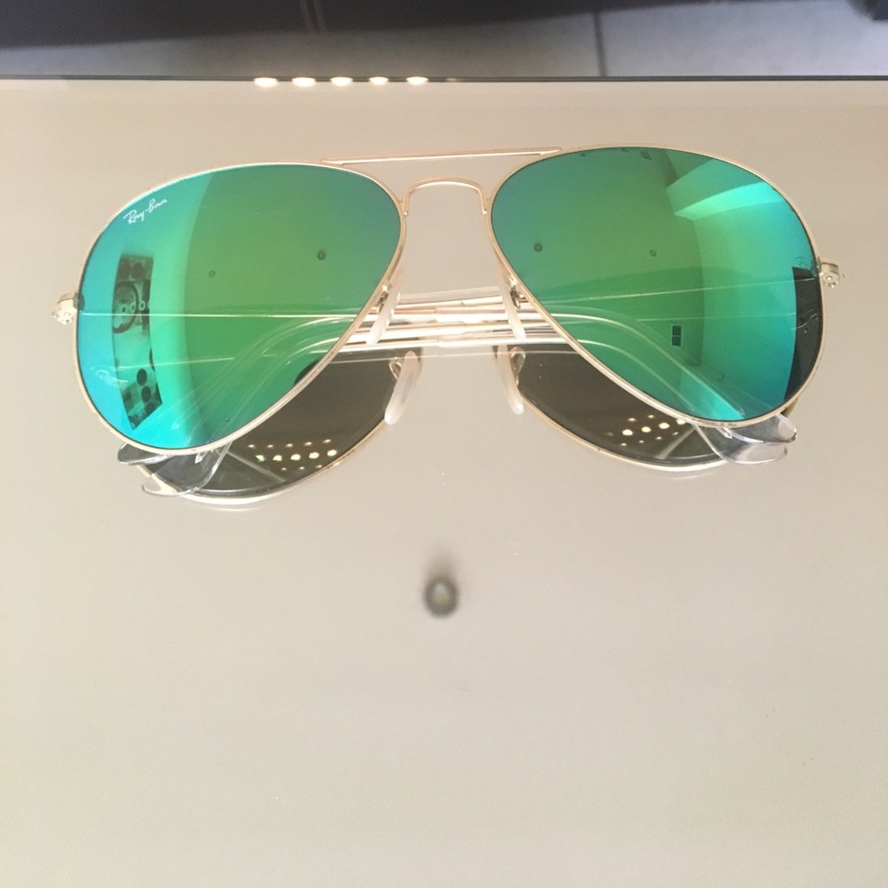 RAYBAN GREEN MIRROR AVIATOR