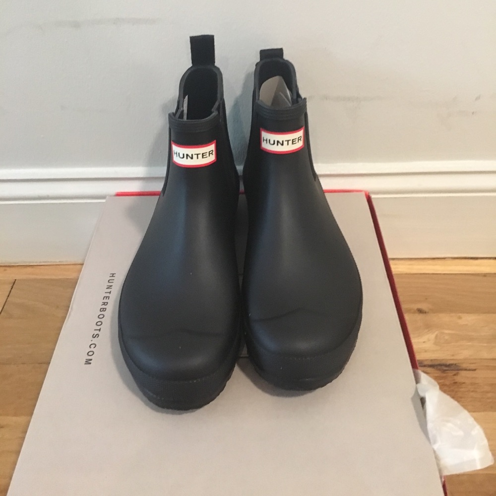 Brand new in box Hunter boots low Chelsea