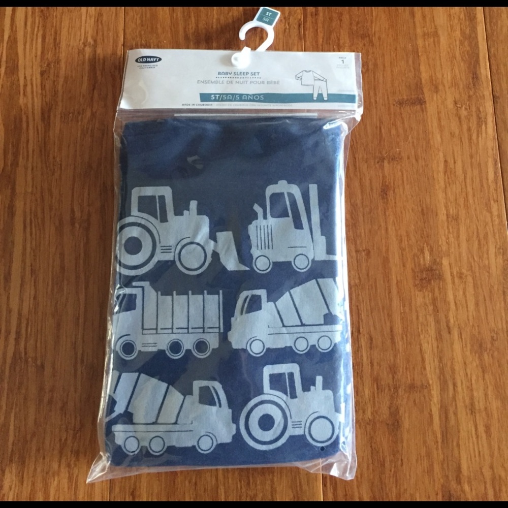 Old Navy boys pajama set