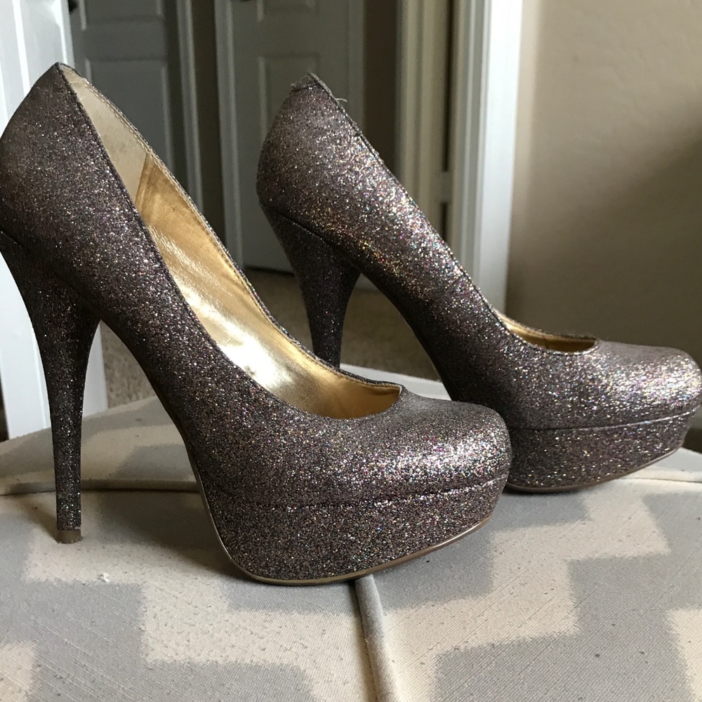 Bakers Victoria glitter pumps