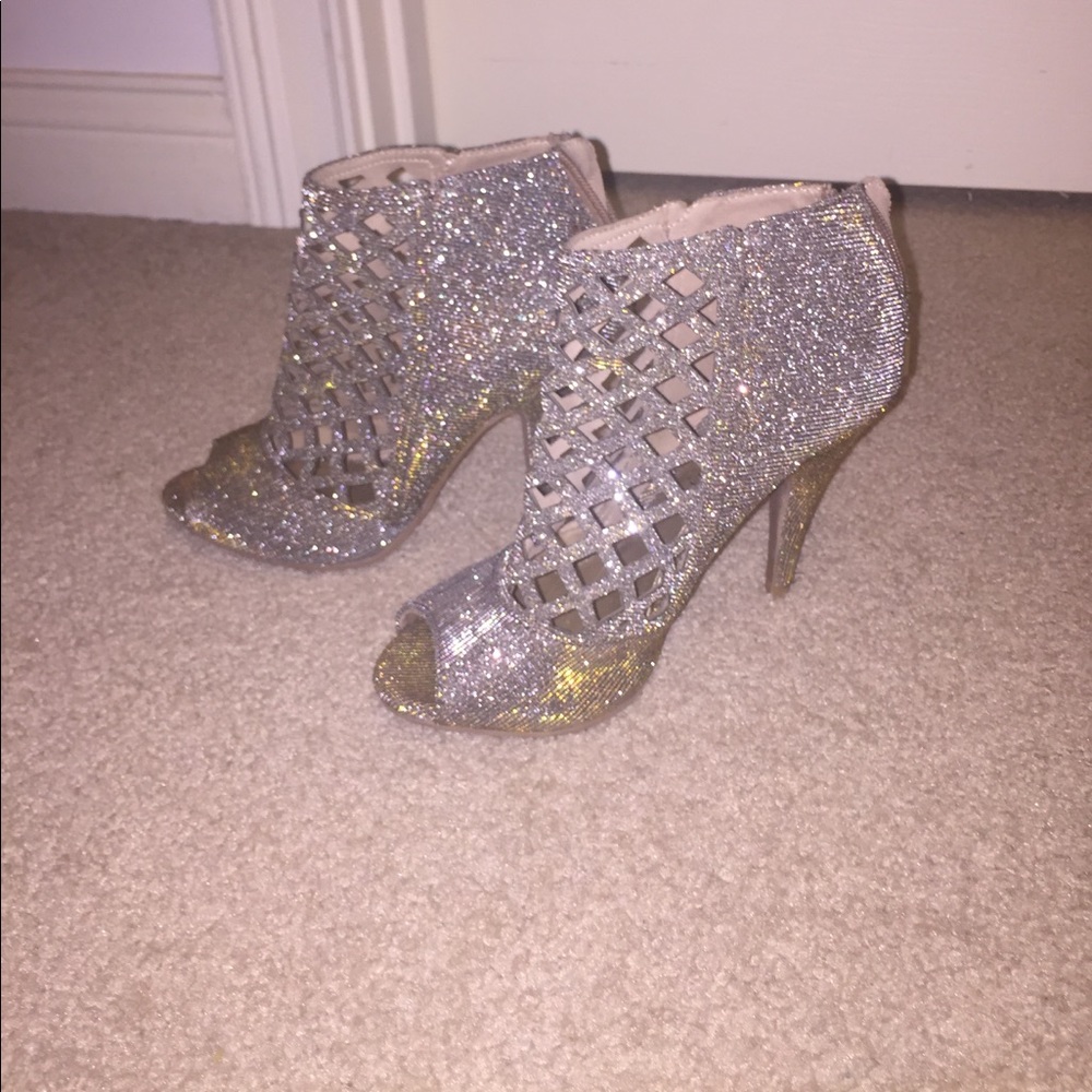 Silver/gold heels
