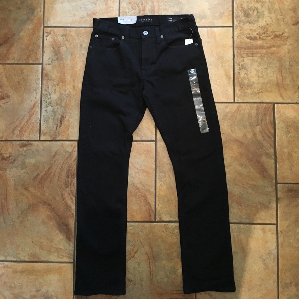 NWT Bullhead men's slim fit denim jeans.