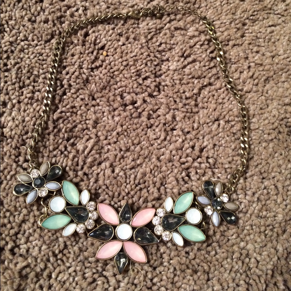 Bib necklace