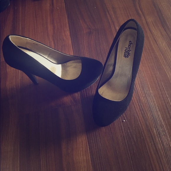 Black Heels - Picture 1 of 4