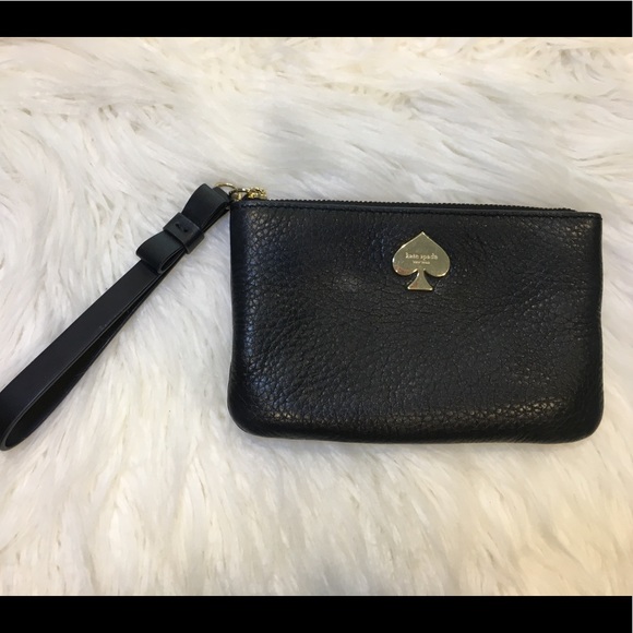 kate spade Handbags - ❤️PRICE DROP❤️Kate Spade wristlet