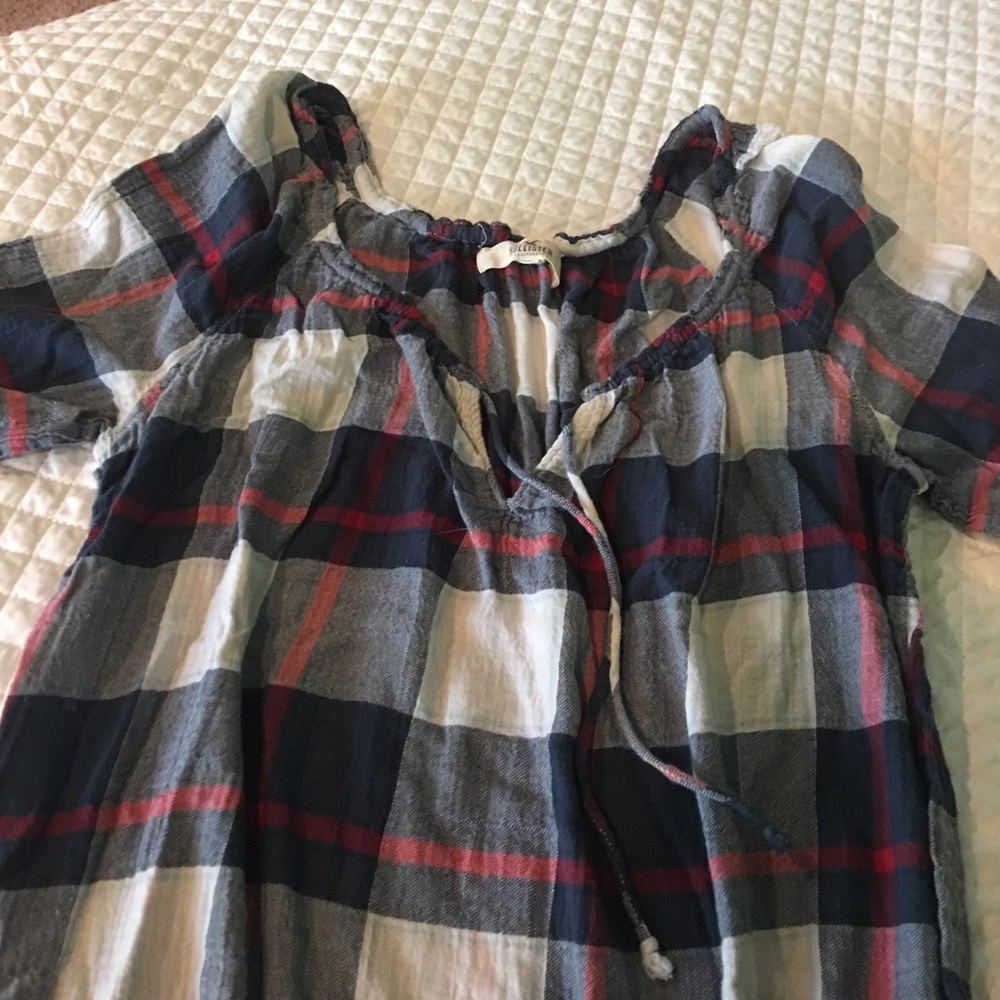 Plaid Hollister top