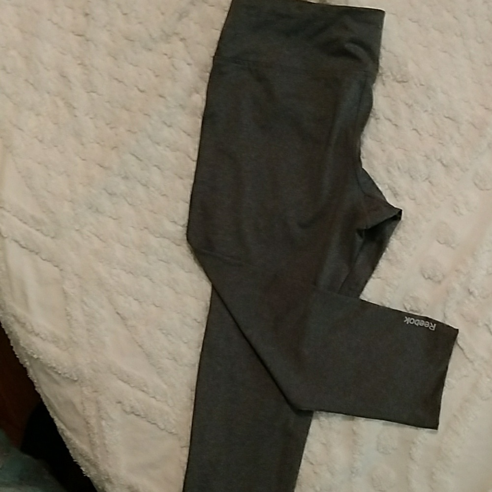 Reebox exercise capri pants