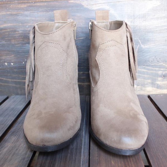 Taupe Burnished Fringe Block Heel Ankle Booties - Picture 6 of 6