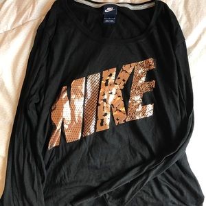 Nike women's long sleeve shirt