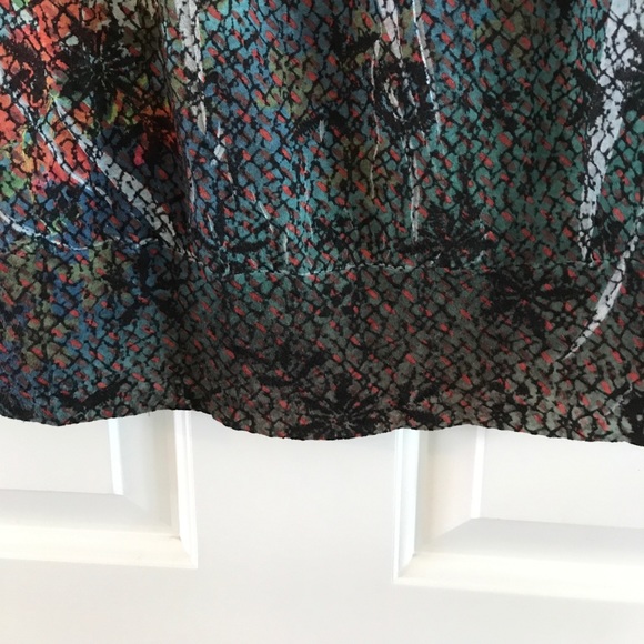 Patterned T - Picture 3 of 4