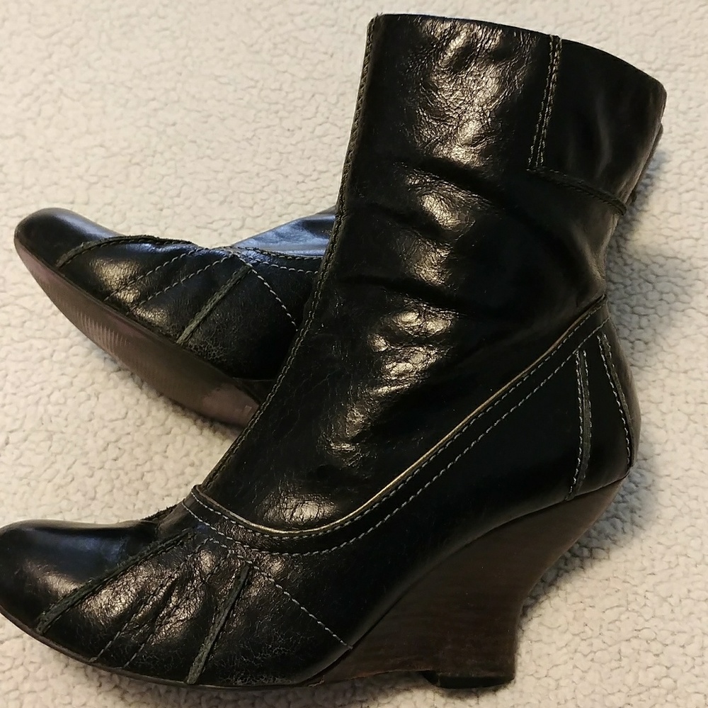 Black leather boots, mid-calf