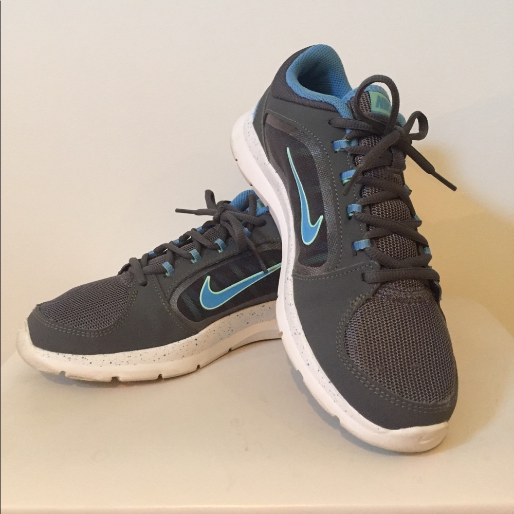 NIKE Flex Trainer 4 Women's Sneakers