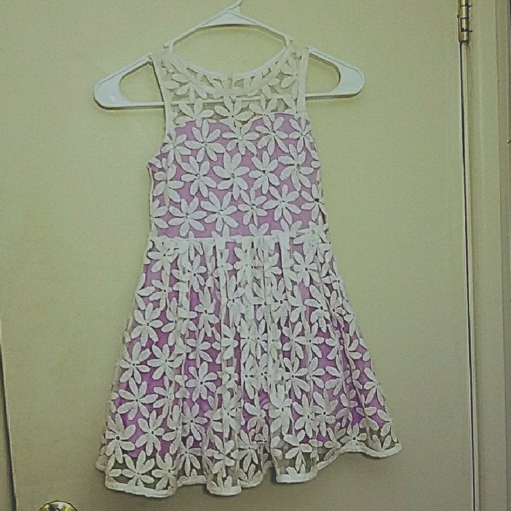 Adorable Floral Pattern Dress *Back to School*!!!