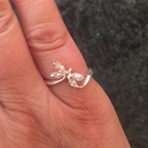 Silver ring dragonfly/butterfly