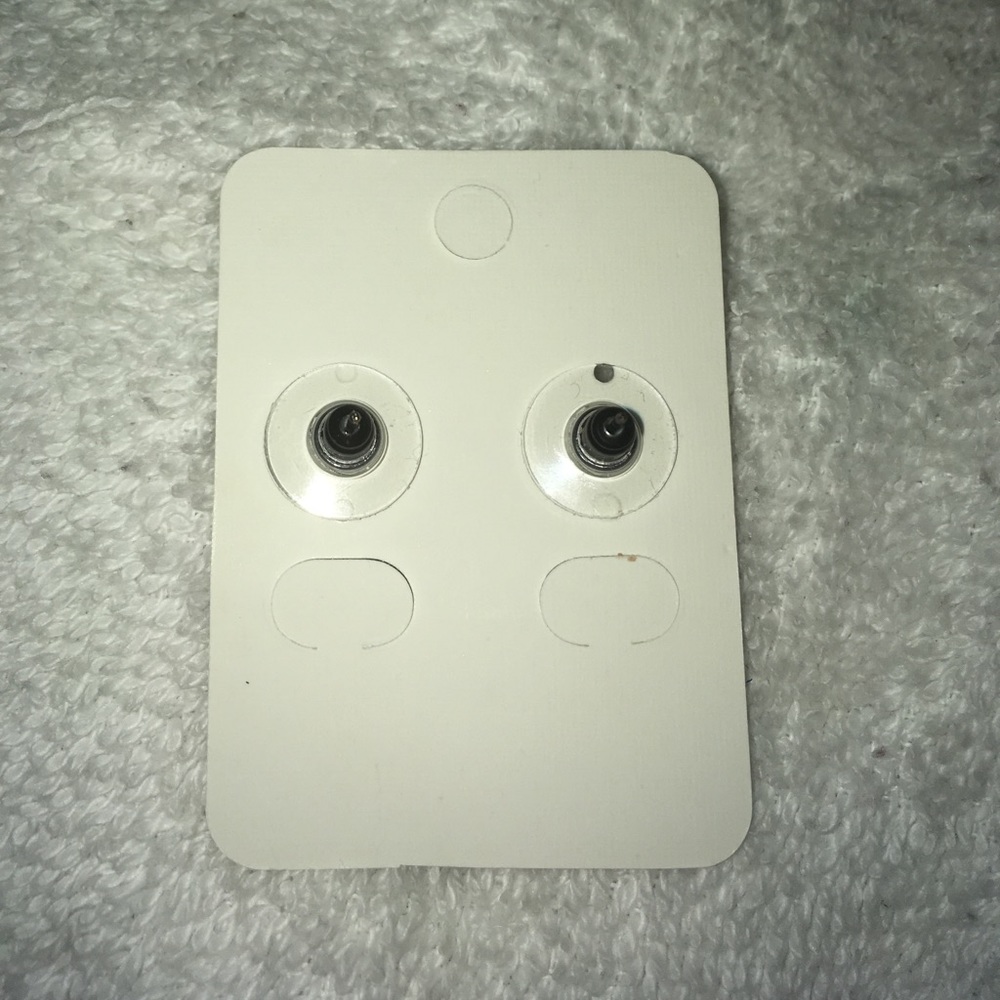 Rinestone studs - Picture 2 of 4