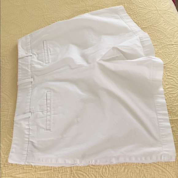 Shorts - Picture 3 of 3