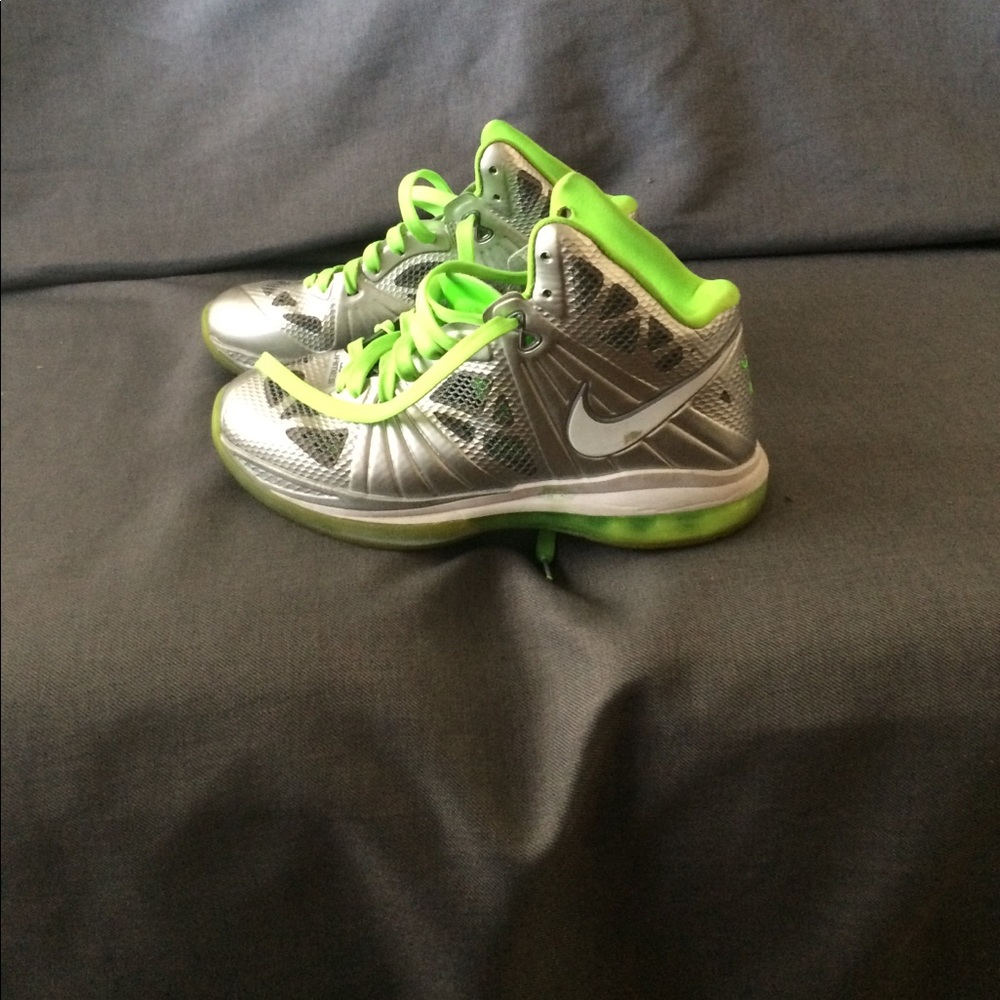 Lebron 8 - Picture 2 of 4