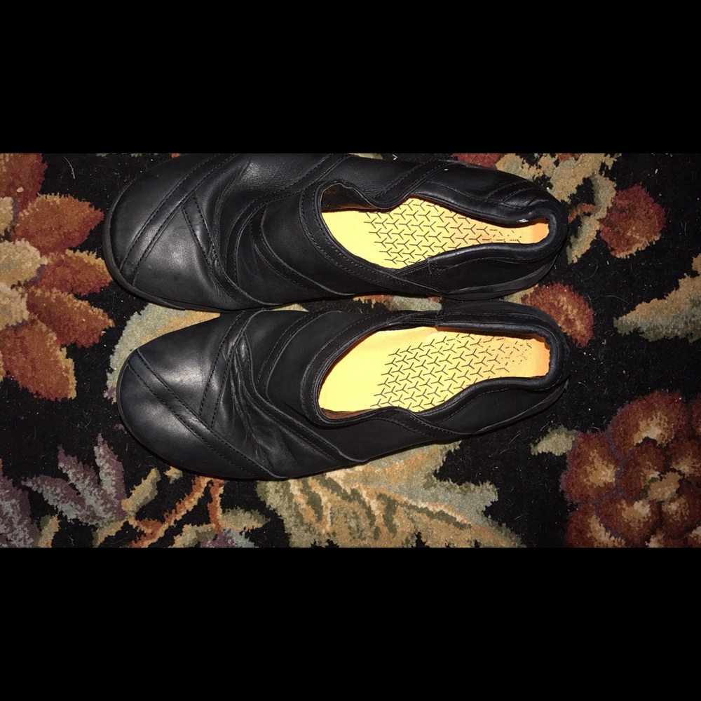 Women's Merrel Breeze size 10