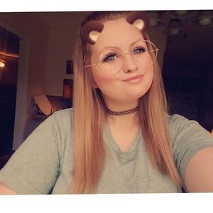 Meet your Posher, Nikole