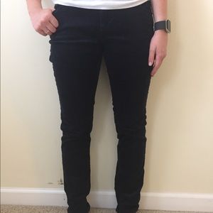 Vineyard vine corduroys